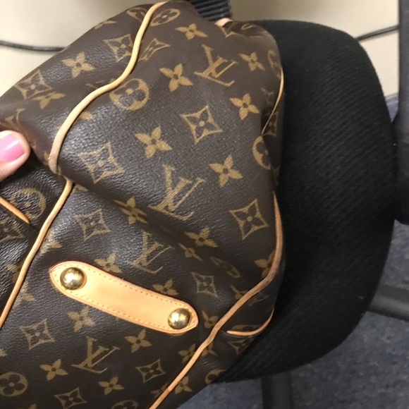 Trade with @kimmihoward1972 LV Galliera Gm & Eva DE for LV neverfull mm path2018 - Picture 12 of 16